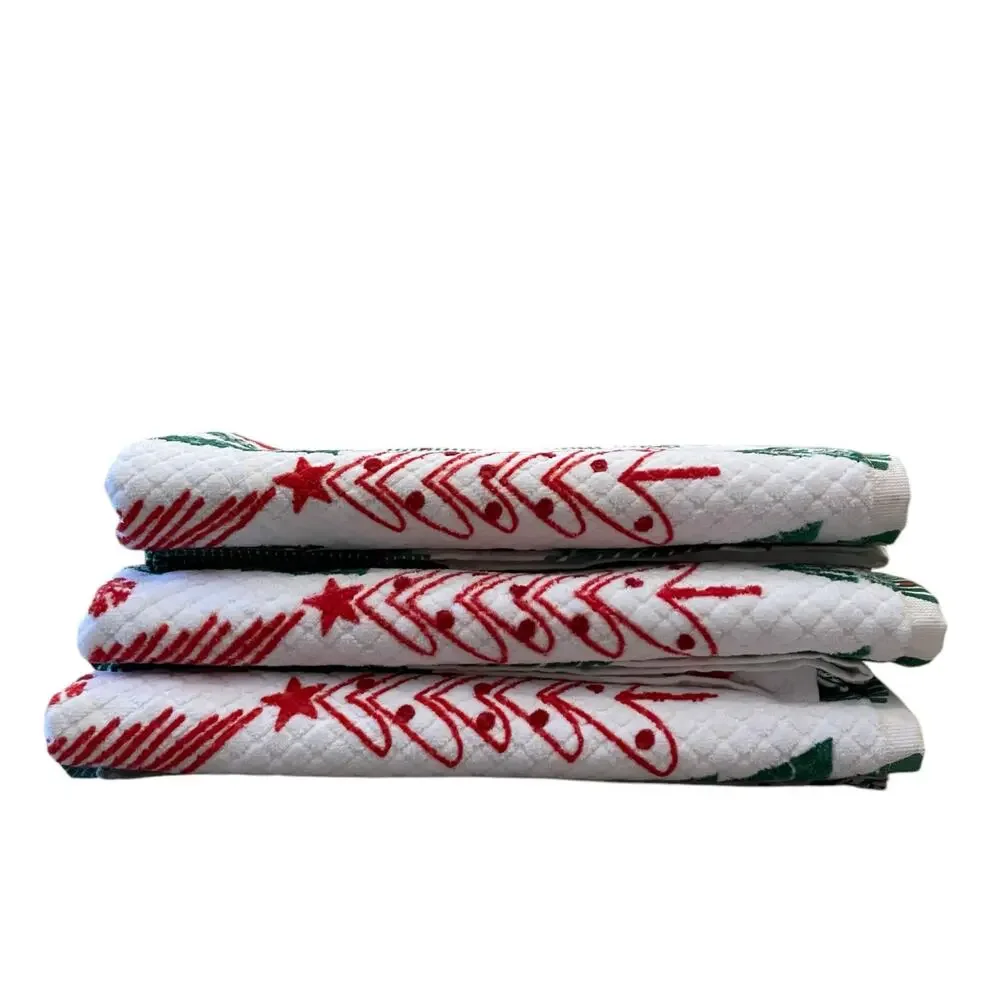 Caro Home Christmas Tree & Snowflakes Bath Towels Set of 2 Holiday Bath New